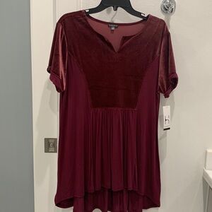 Ladies large maroon shirt. Brand Hannah.